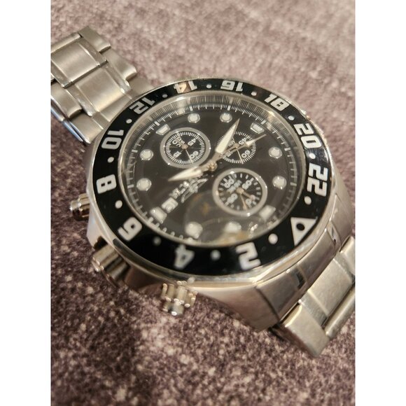 Invicta Men's 15938 Specialty Chronograph watch - Picture 2 of 3